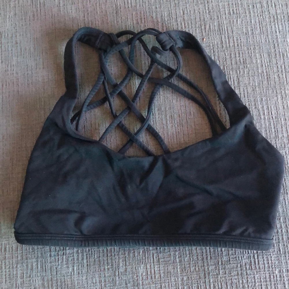 Lululemon Free to Be bra. Black size 2